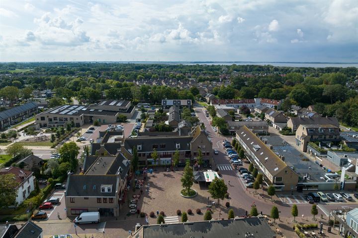 Bekijk foto 46 van Dorpsplein 11