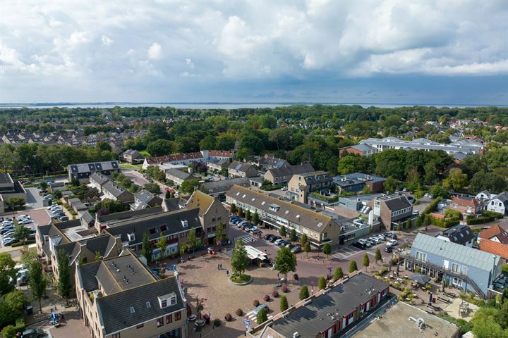 Bekijk foto 47 van Dorpsplein 11