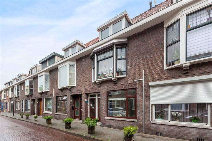 Bekijk foto 1 van van Riebeeckstraat 62