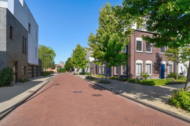 Bekijk foto 36 van Joulestraat 4