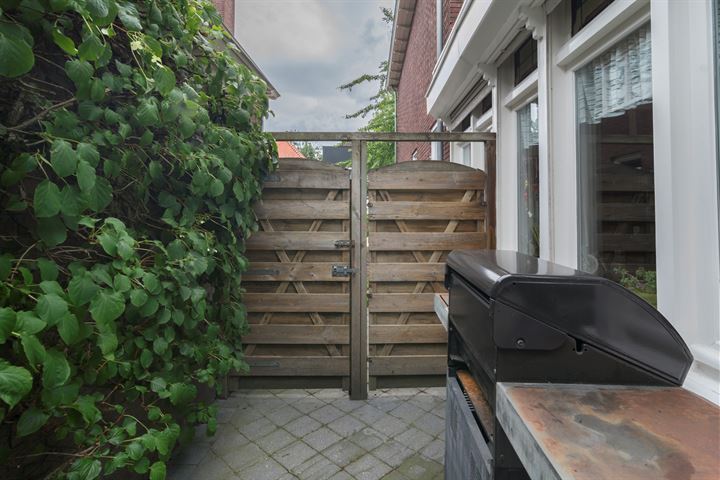 Bekijk foto 42 van Nispensestraat 117