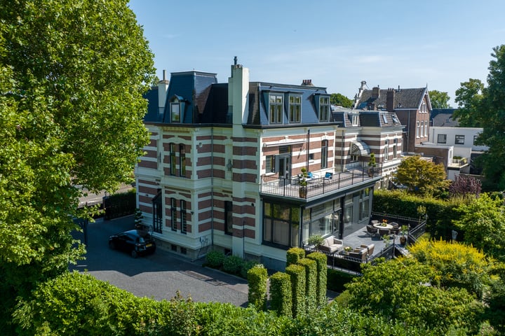 Spoorstraat 11