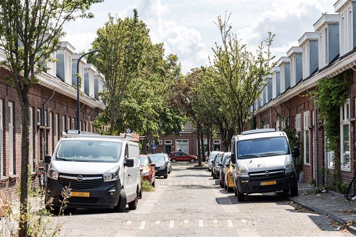 Bekijk foto 17 van Alberdingk Thijmstraat 5