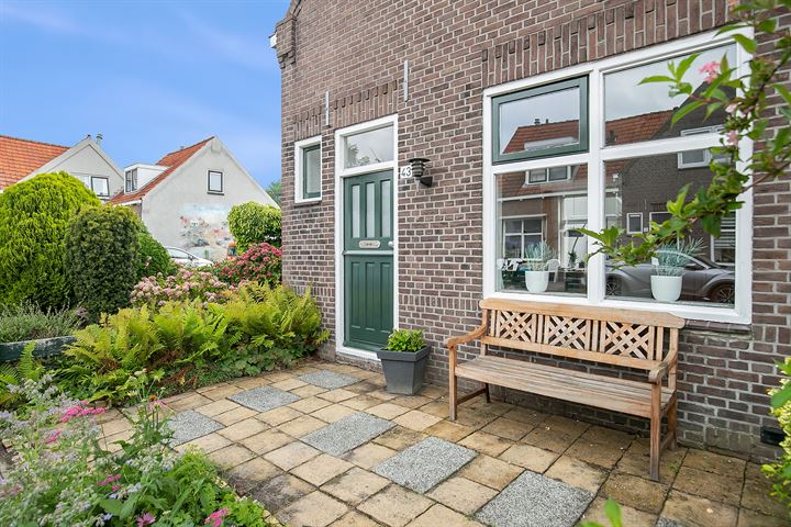 Bekijk foto 32 van Barent Fockesstraat 43