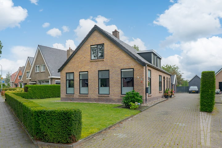 Bekijk foto 1 van Eeserstraat 11