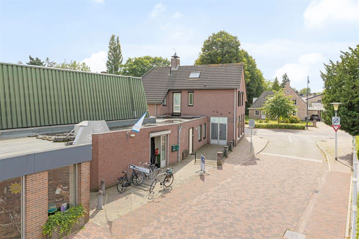 Bekijk foto 2 van Dorpsstraat 113