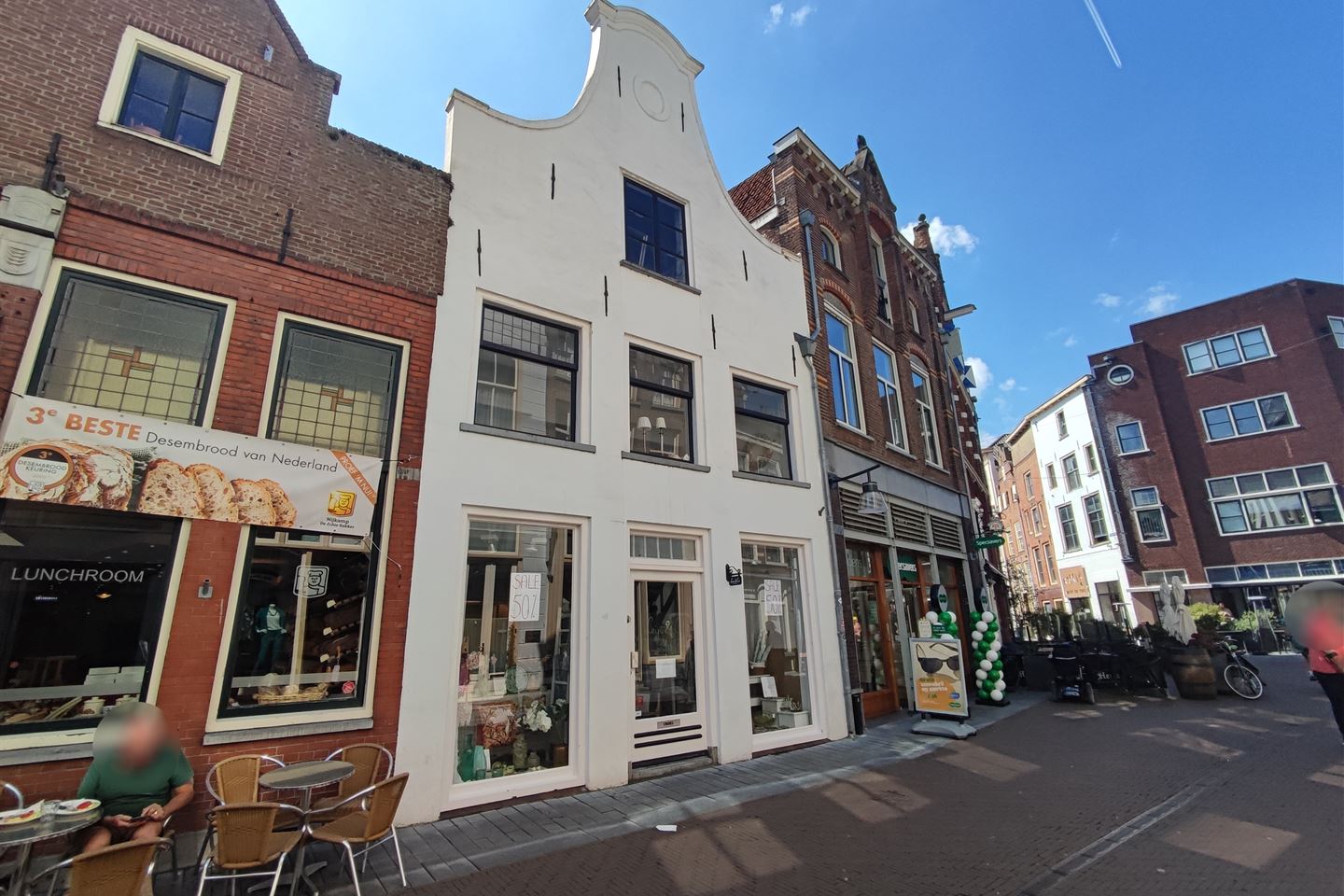 View photo 1 of Beukerstraat 48