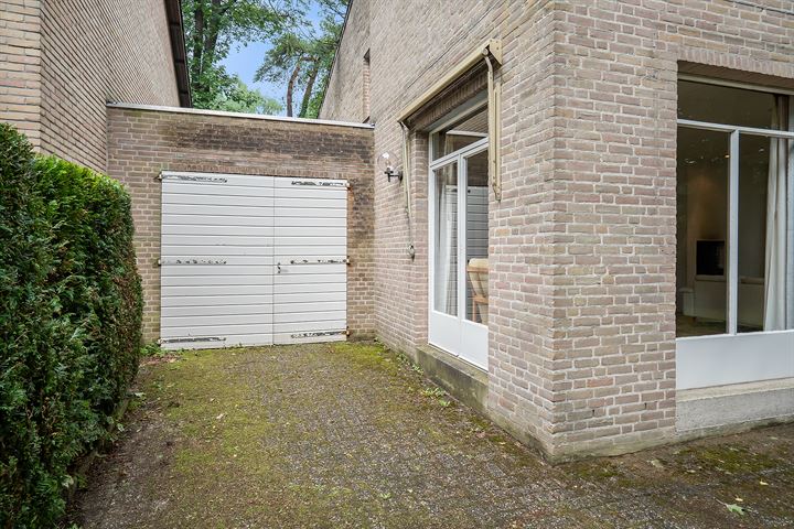 View photo 48 of Wezellaan 11