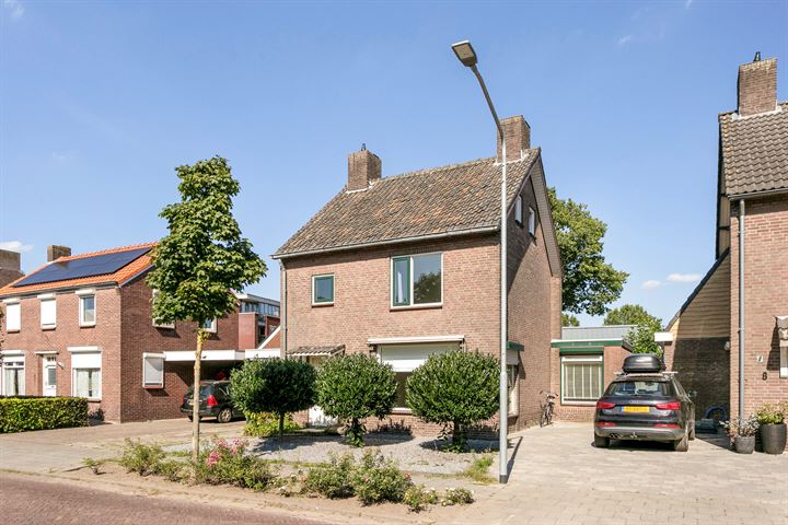 Bekijk foto 38 van Schoolstraat 6