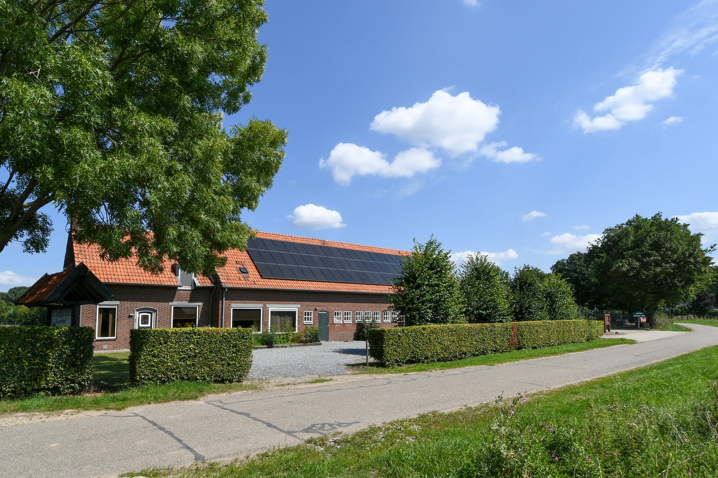 View photo 5 of Raaystraat 10