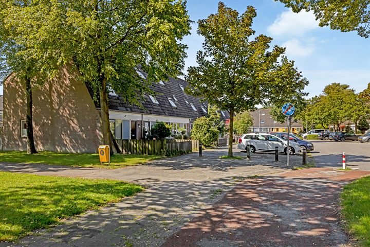 Bekijk foto 47 van Bernadottestraat 109