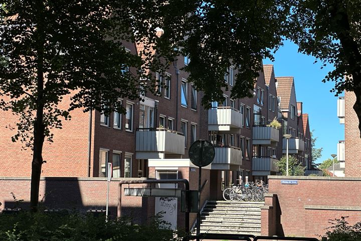 Bekijk foto 2 van Sint Janskerkhof 29