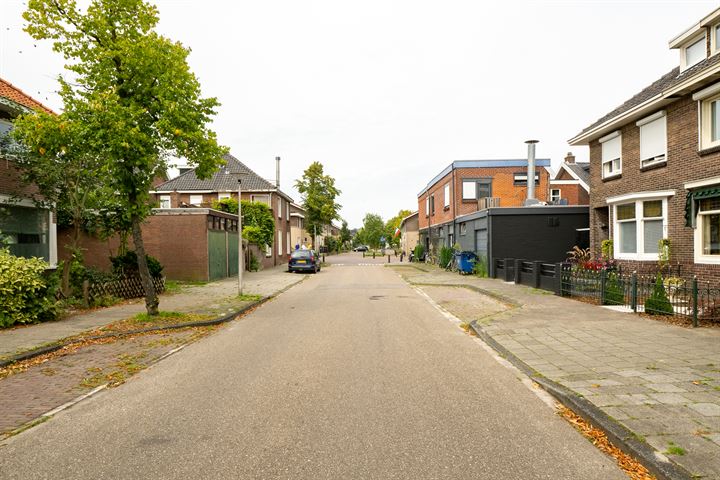 Bekijk foto 7 van Edisonstraat 14