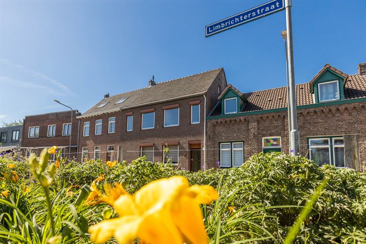 Bekijk foto 10 van Limbrichterstraat 4