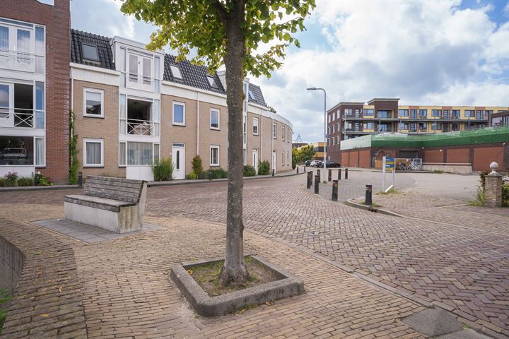 Bekijk foto 38 van Sjarketorenstraat 19