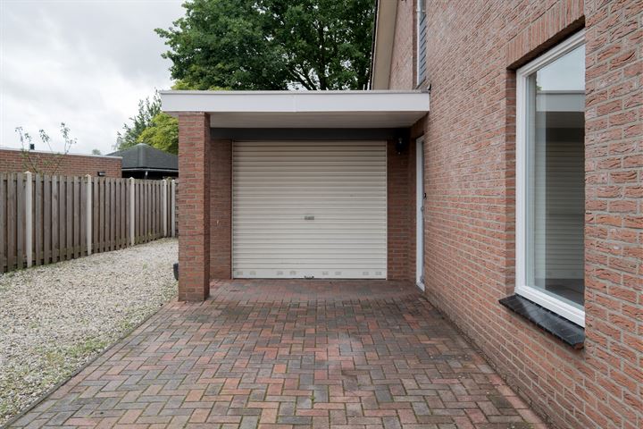 View photo 32 of Scheerturfstraat 5