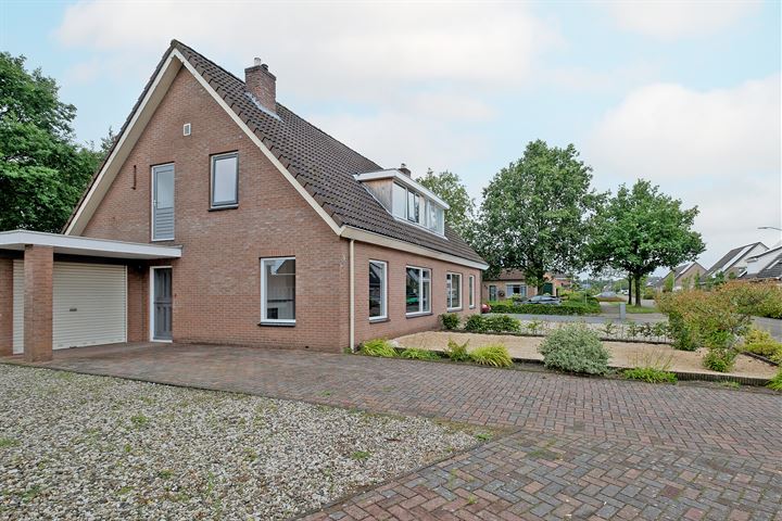 View photo 33 of Scheerturfstraat 5