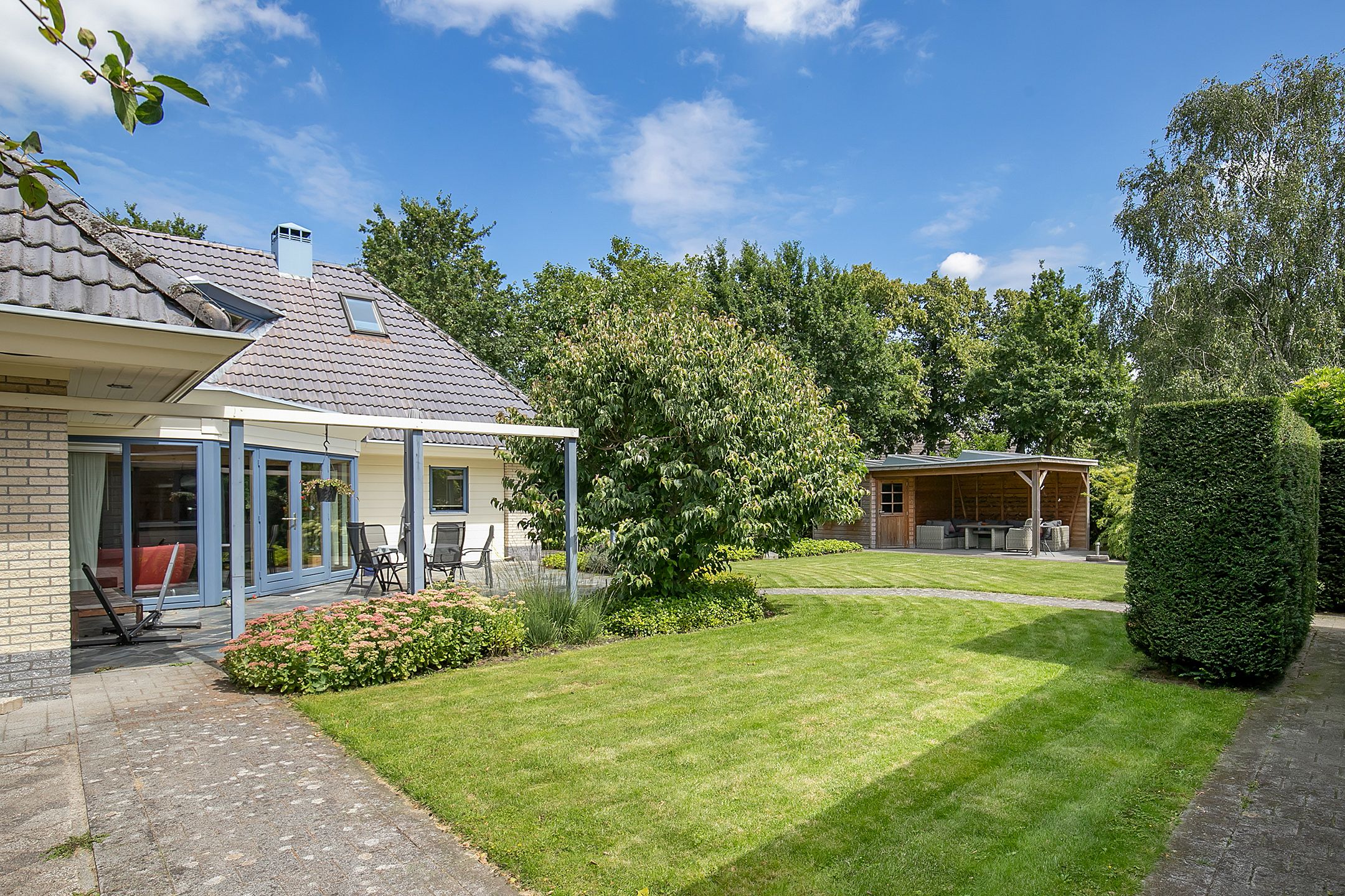 Foto 45 van Nuenderbeekselaan 1