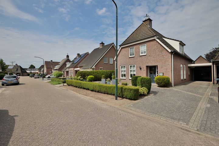 View photo 48 of Bernard van Damstraat 22