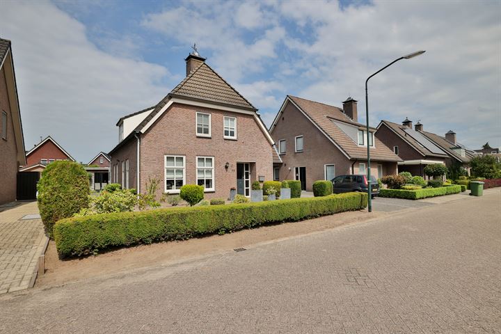 View photo 54 of Bernard van Damstraat 22