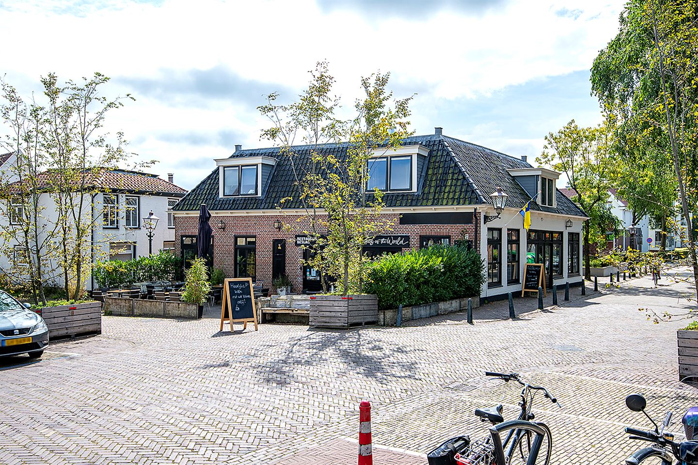 Bekijk foto 1 van Parkstraat 1