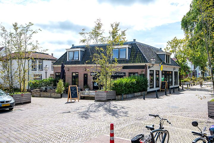 Parkstraat 1, Grou