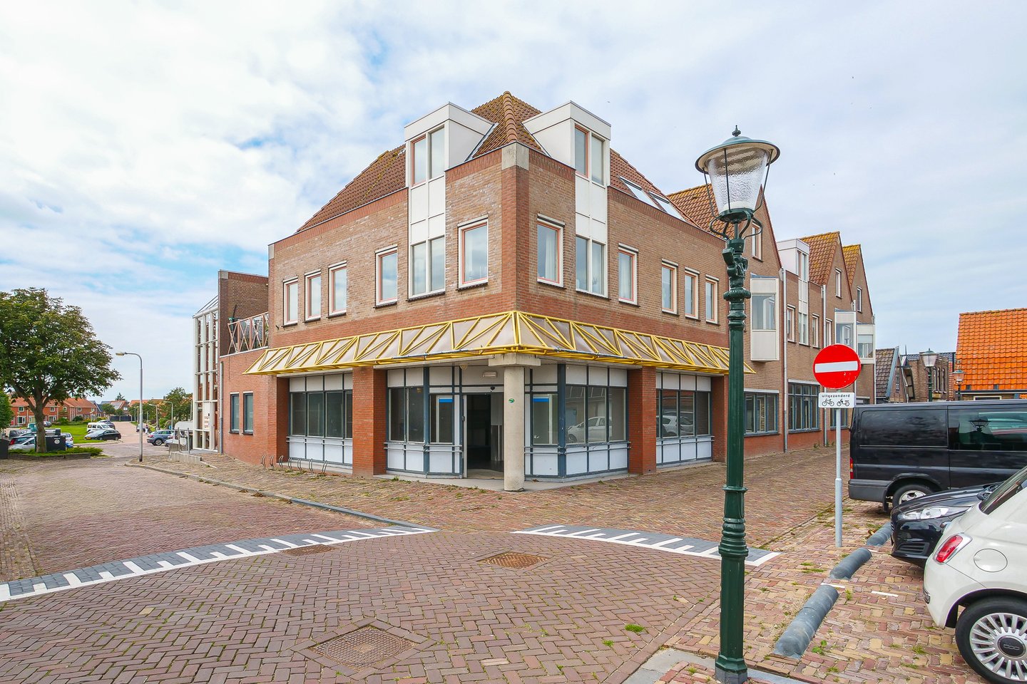 Bekijk foto 1 van Voorstraat 20