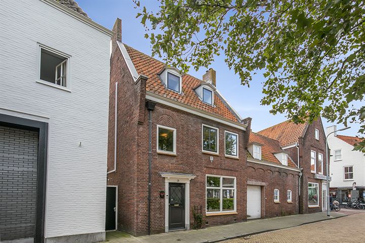 Bekijk foto 4 van Zusterstraat 30