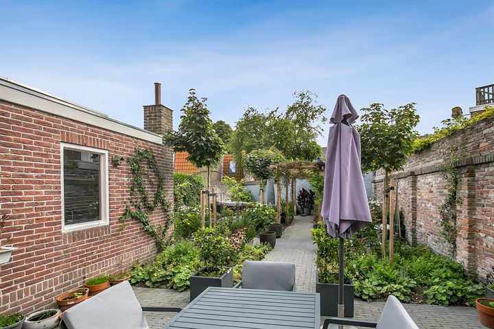 Bekijk foto 32 van Zusterstraat 30