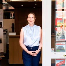 Nienke van Gogh - Directeur