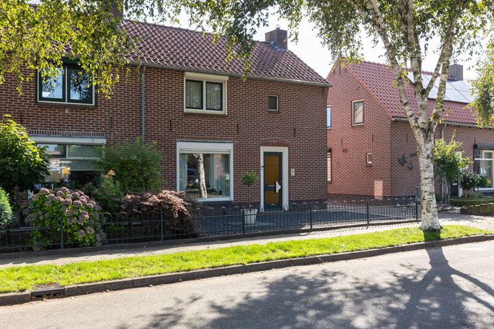 Bekijk foto 2 van van Heijdenstraat 32