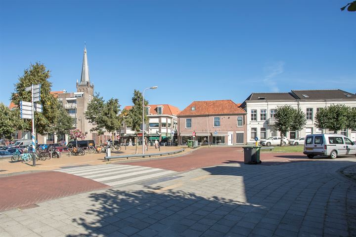 Bekijk foto 31 van Paardenmarkt 1