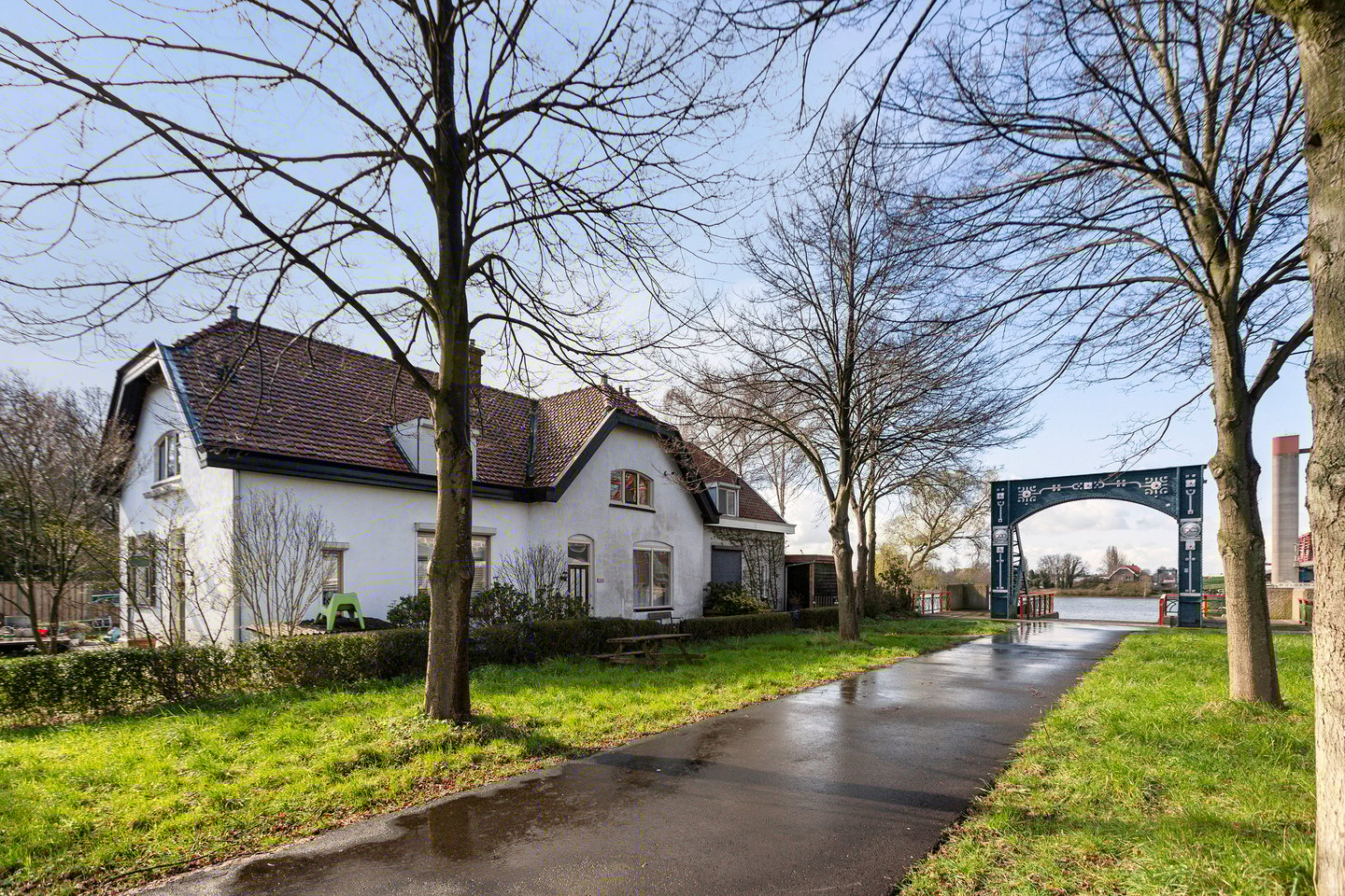 Bekijk foto 1 van Groene Kruisweg 952