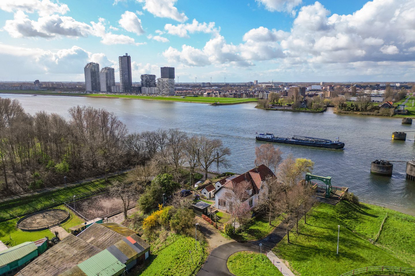 Bekijk foto 3 van Groene Kruisweg 952