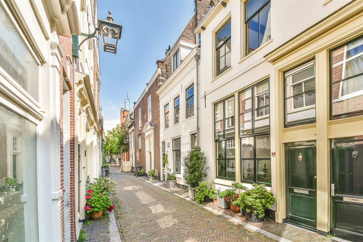 Bekijk foto 1 van Ursulastraat 14-ZW