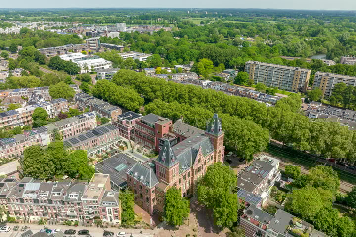 F.C. Dondersstraat 115