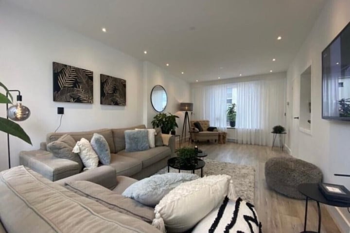 Henriëtte Roland Holststraat 39