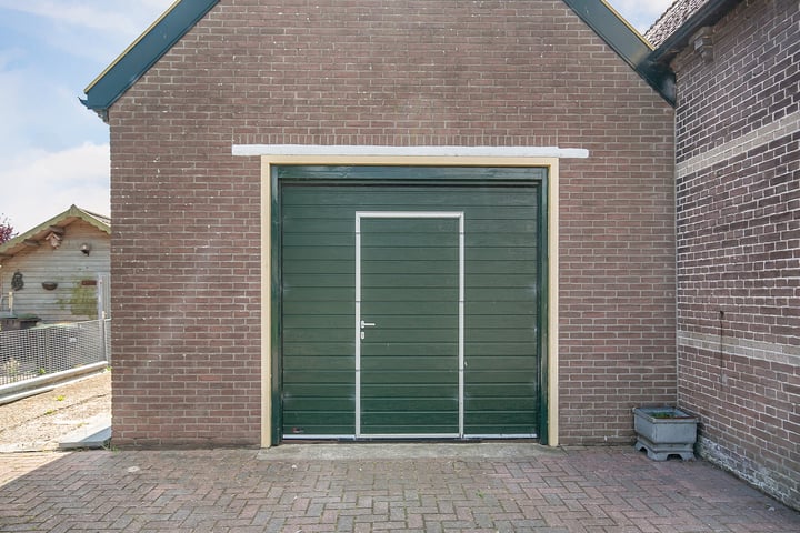 Bekijk foto 24 van Oostwouder Dorpsstraat 36