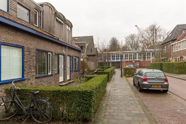 Bekijk foto 30 van Korenbloemstraat 3