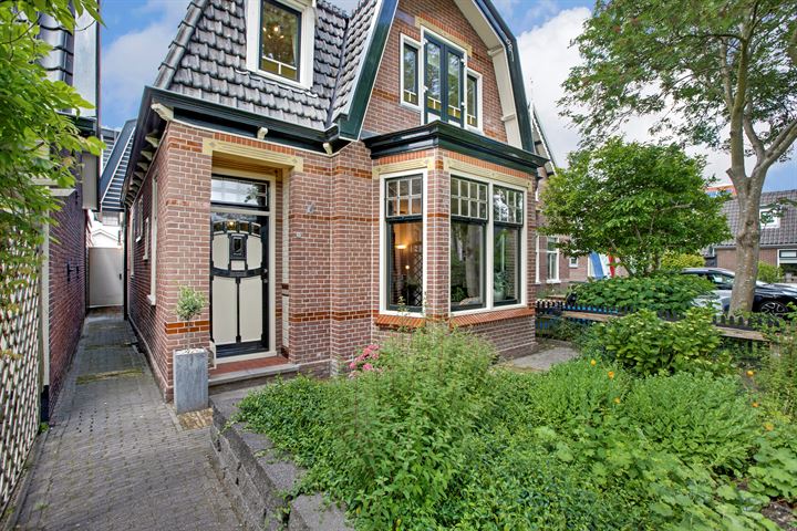 Bekijk foto 2 van Spoorstraat 57