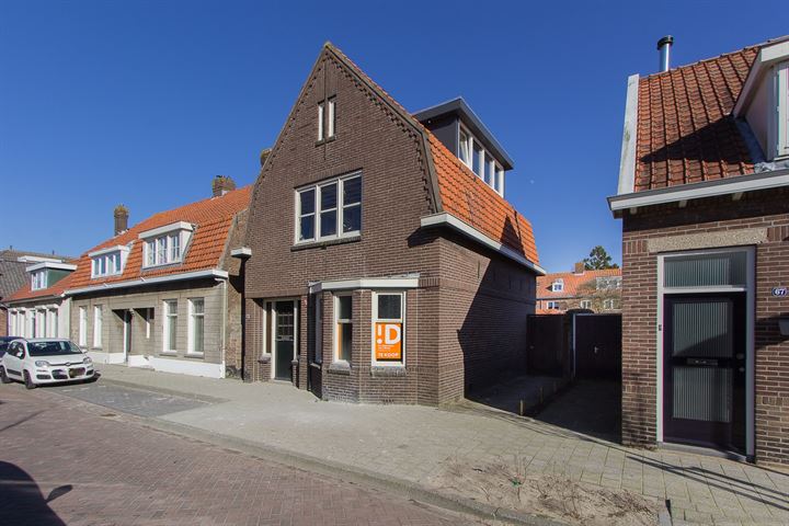 Bekijk foto 1 van Besoyensestraat 65-B