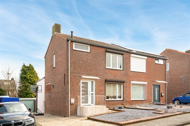 Bekijk foto 1 van Marijkestraat 14