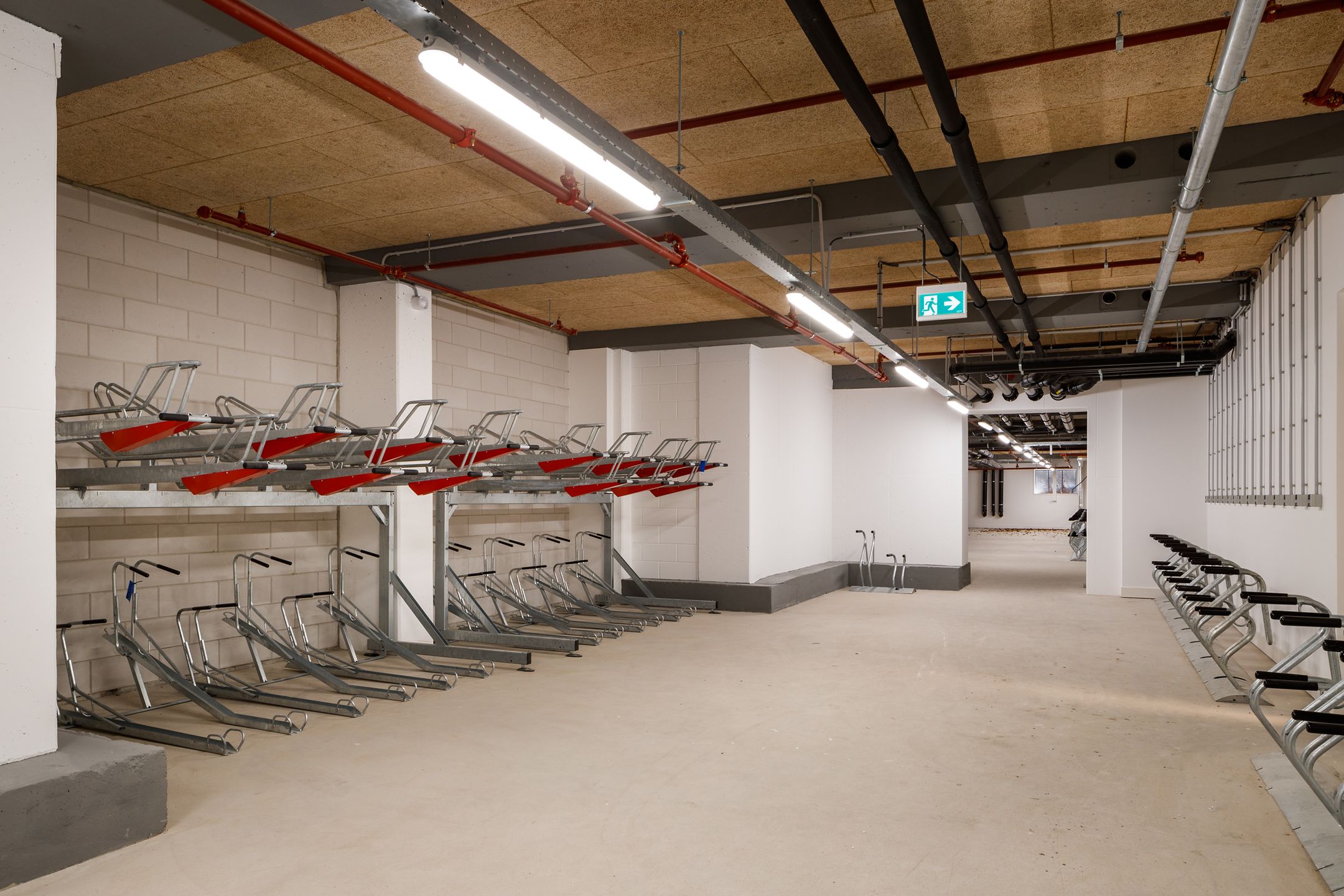 Foto 6 van The Minister