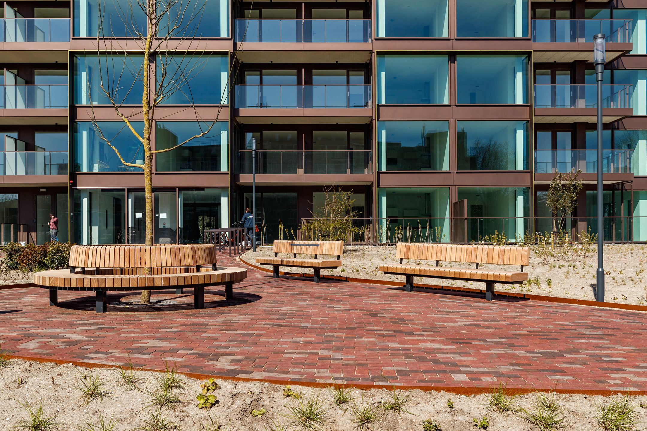 Foto 8 van The Minister