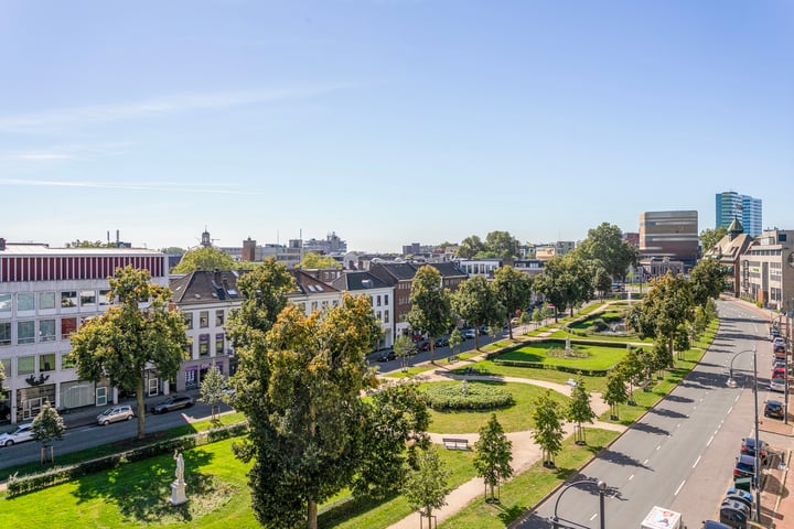 Bekijk foto 3 van Jansbuitensingel 23-42