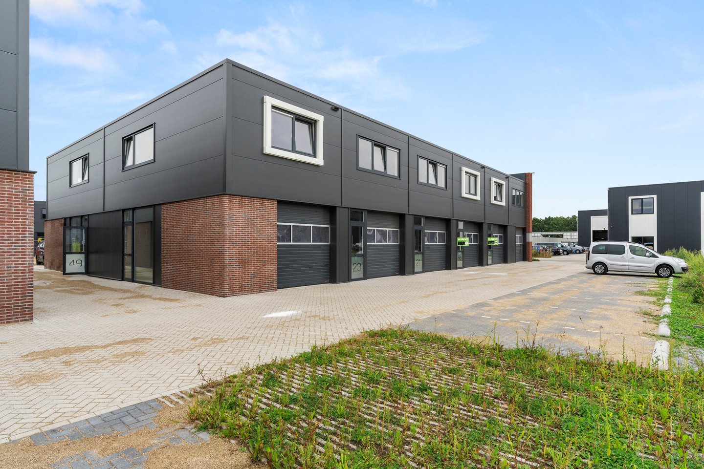 Bekijk foto 3 van Anna van Hoevellstraat 21 - 27