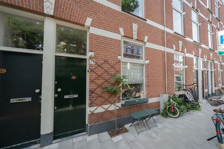 Bekijk foto 24 van Van Marumstraat 15