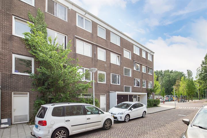 View photo 32 of Botterstraat 12