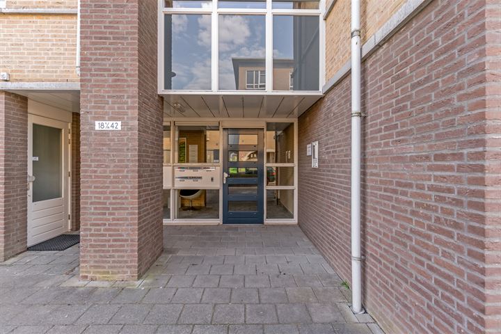 Bekijk foto 3 van Looierstraat 38