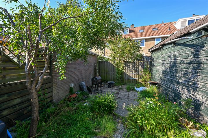 Bekijk foto 26 van Lijsterbesstraat 7